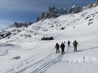 Départ J2, tranquille, du Refuge des Drayères (vallon de la Clarée sur la gauche) Départ J2, tranquille, du Refuge des Drayères (vallon de la Clarée sur la gauche)