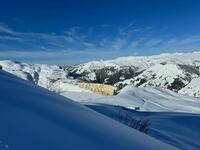 Vue sur le lac et la barre de la Girotte. Photo : Eric C Vue sur le lac et la barre de la Girotte. Photo : Eric C